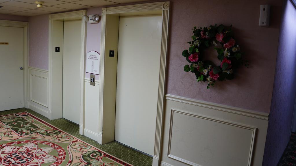 Hotel Grand Victorian Branson Exterior photo