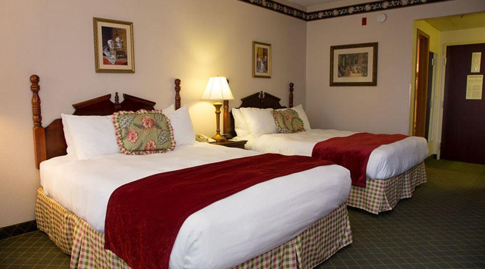 Hotel Grand Victorian Branson Exterior photo