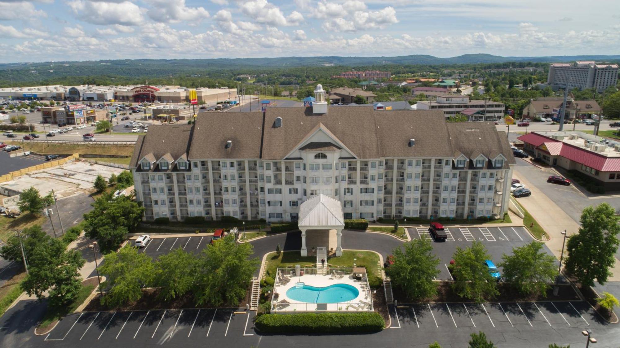 Hotel Grand Victorian Branson Exterior photo